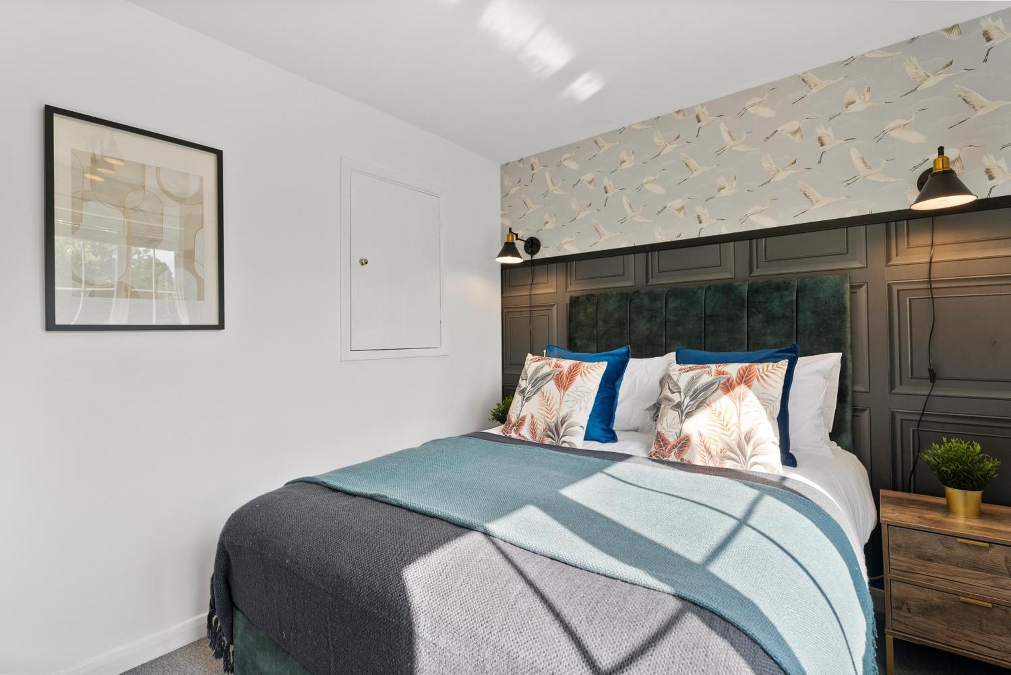 Modern 2-bedroom House - Garden - Parking Holiday home *